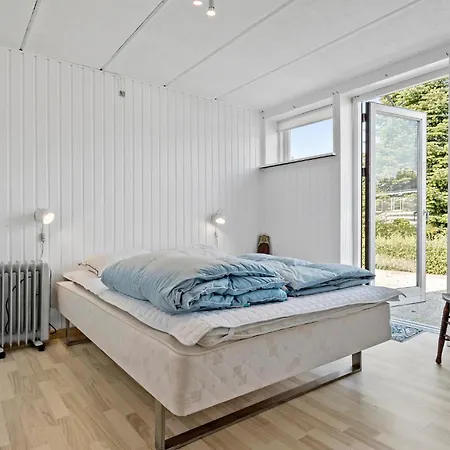 3 Bedroom Stunning In Prázdninový dům Farsø